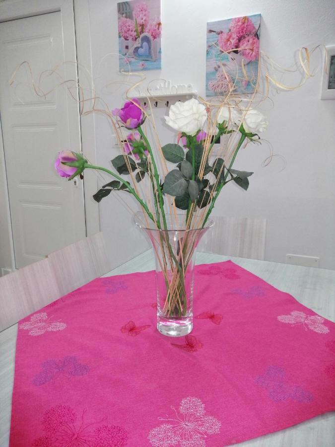 La Casa Di Chiara Apartment ตาเวียโน ภายนอก รูปภาพ