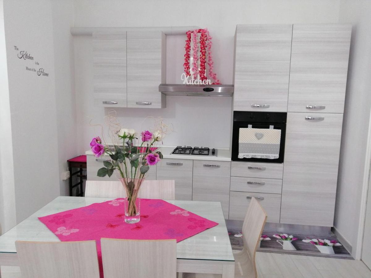 La Casa Di Chiara Apartment ตาเวียโน ภายนอก รูปภาพ
