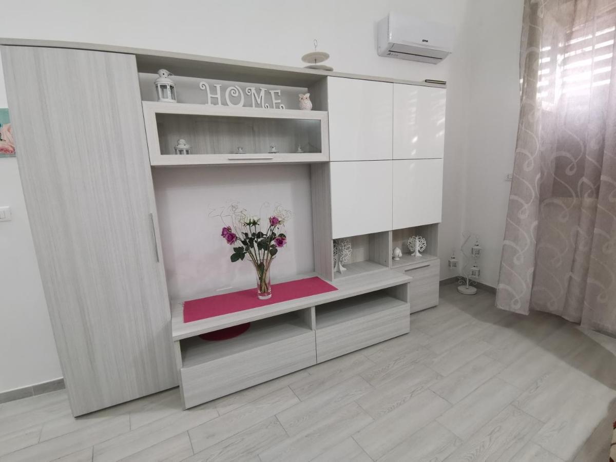 La Casa Di Chiara Apartment ตาเวียโน ภายนอก รูปภาพ
