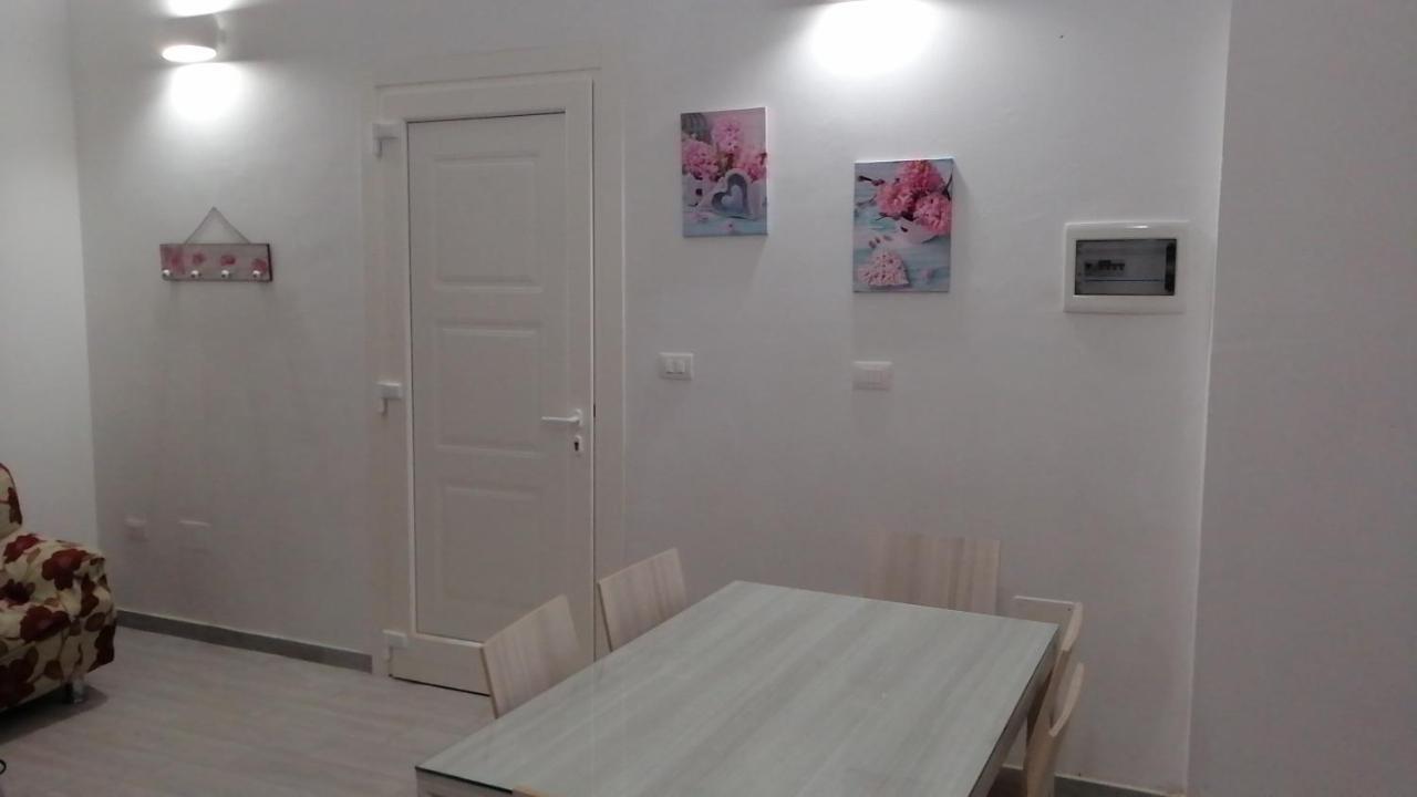 La Casa Di Chiara Apartment ตาเวียโน ภายนอก รูปภาพ